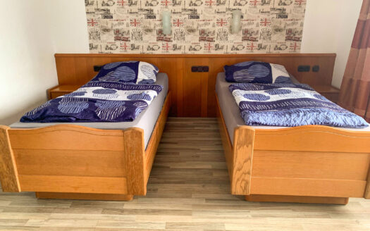 Accommodation 33- 2