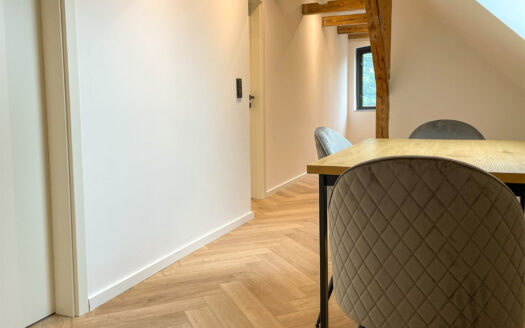 Accommodation 52-8