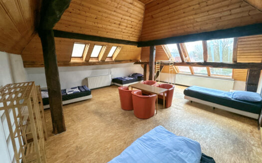 Accommodation 79-21