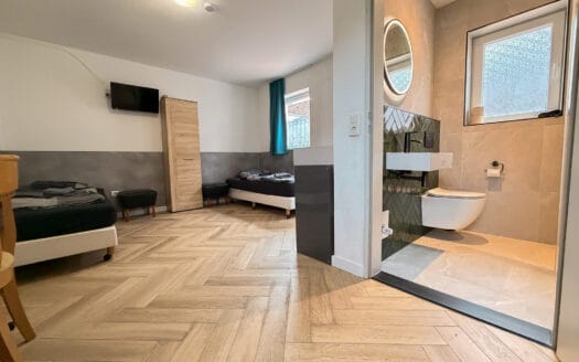 Accommodation 33-41 - W