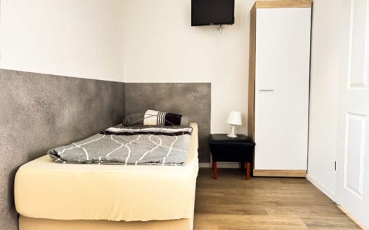 Accommodation 33-45 - B